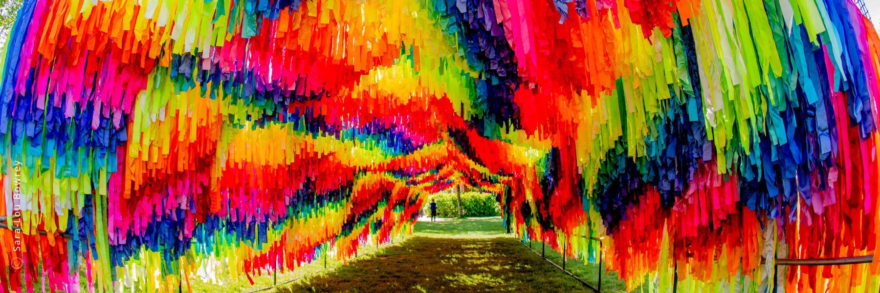 18H Banner - Ribbon Tunnel